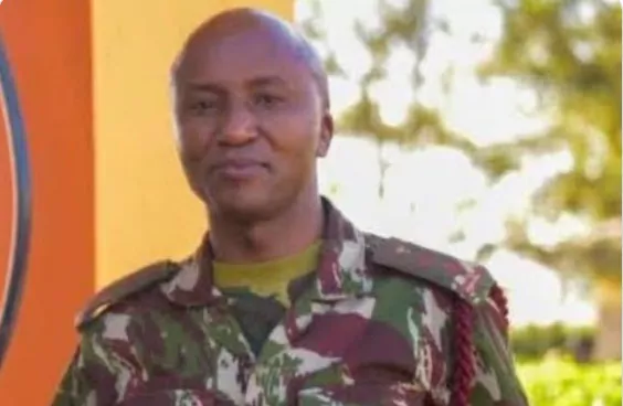 Hallan muerto oficial de la Policía de Kenia