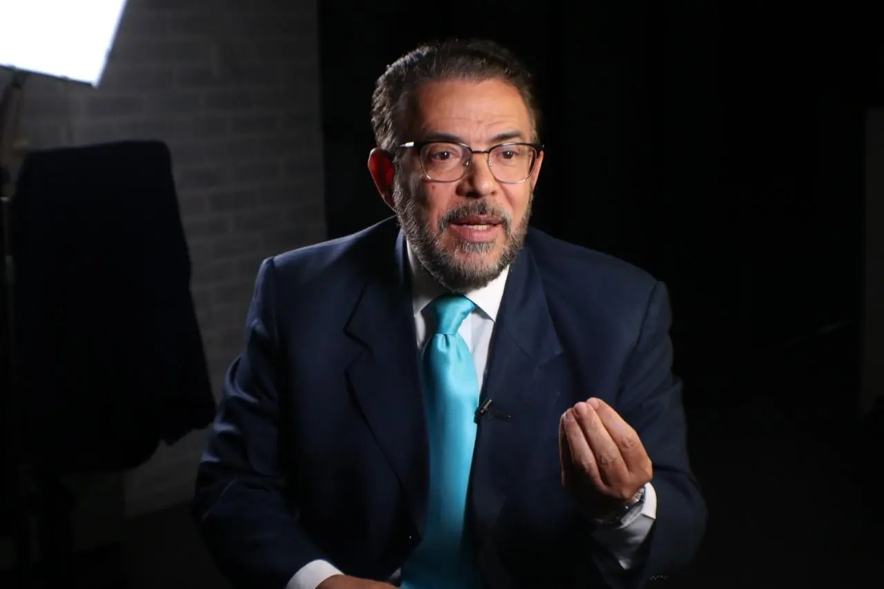 Guillermo Moreno se disculpa por video que contenía himno de EEUU 