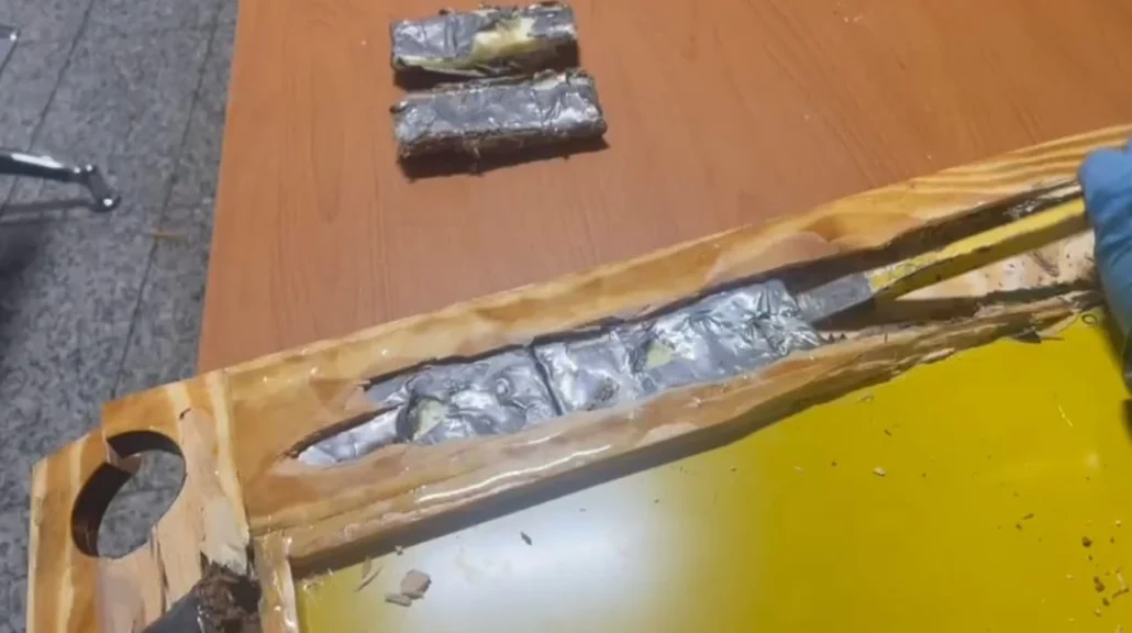 Decomisan una mesa de dominó con cocaína que iba a ser enviada a España