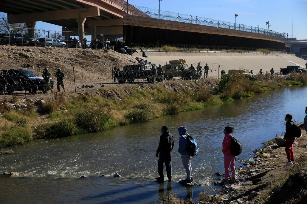 Guardia Costera EE. UU. rescata ocho niños migrantes río Grande